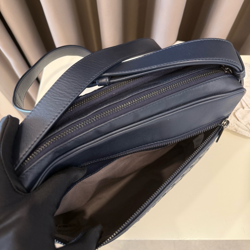 Bottega Veneta 寶緹嘉BV 黑色 全皮經典編織 拉鍊斜背包-8