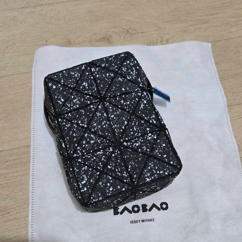 Issey Miyake 三宅一生 BaoBao city包 邱比特包 潑墨色 限量款 斜背包-0