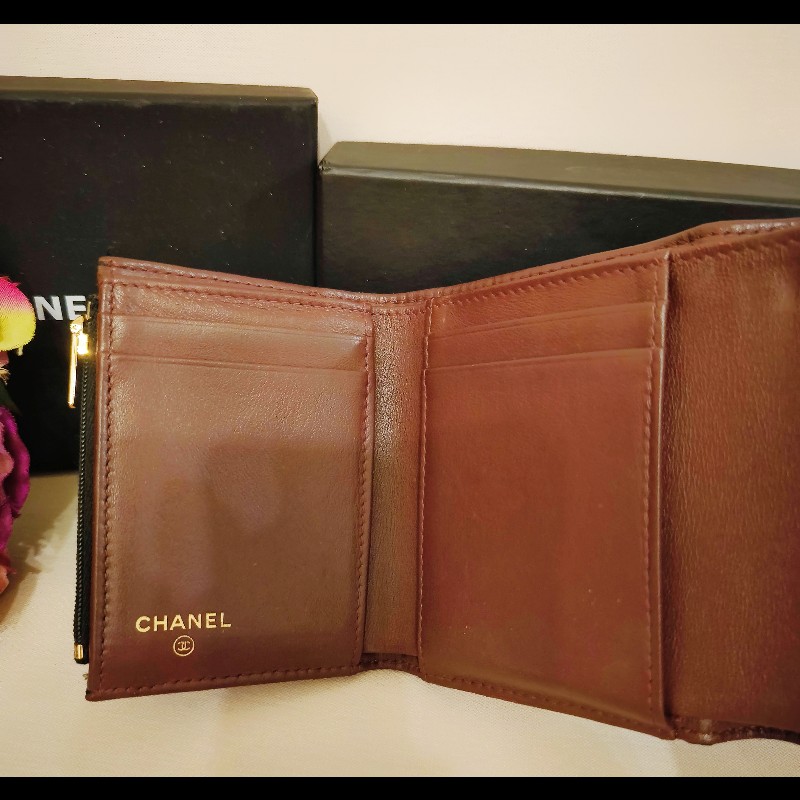 Chanel 經典菱格紋三折羊皮短夾-2
