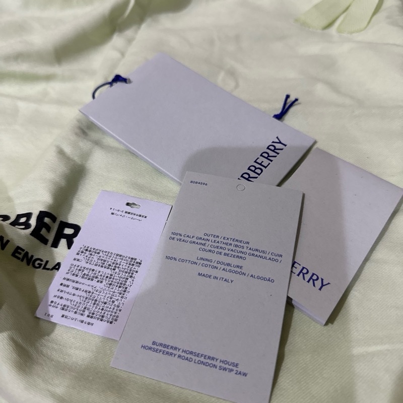Burberry 牛皮斜揹包-6