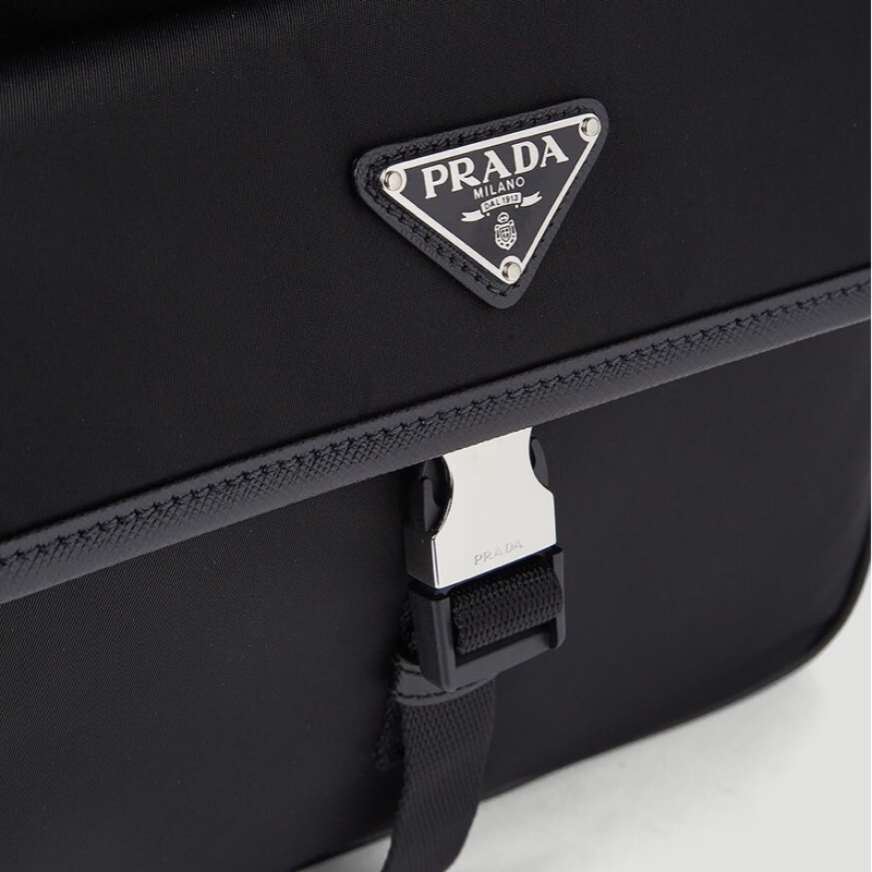 Prada 男士 Re-Nylon 單肩包均碼碼24cm*6cm*18.5cm-3