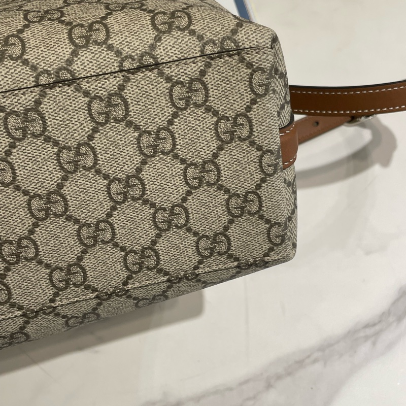 ▪️富貴選物FUGUEI▪️Gucci 新款 emblem 兩用水桶包-6