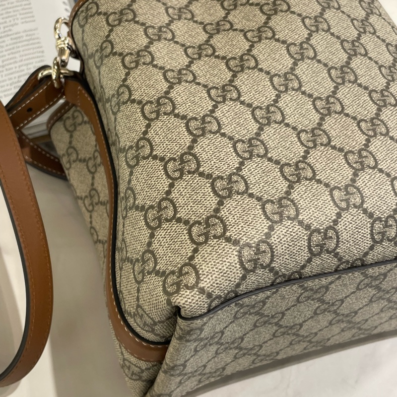 ▪️富貴選物FUGUEI▪️Gucci 新款 emblem 兩用水桶包-7