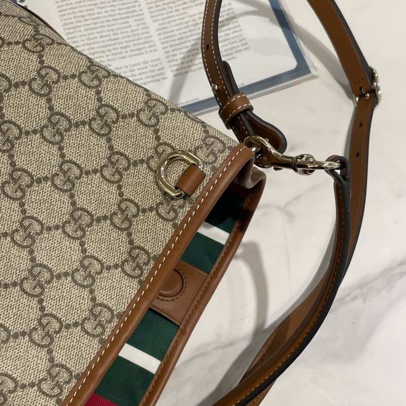 ▪️富貴選物FUGUEI▪️Gucci 新款 emblem 兩用水桶包-9