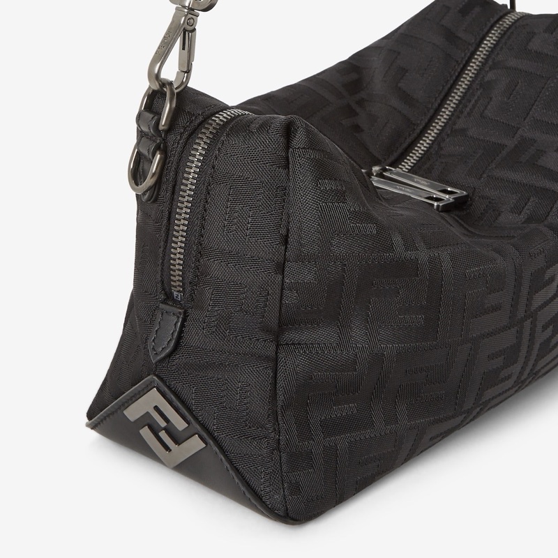 Fendi 男士 Fendi Lui 中號單肩包均碼碼中號、28cm*11cm*19cm-1