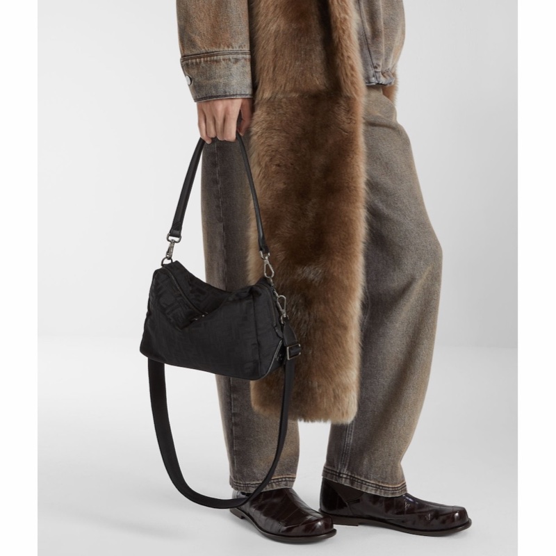 Fendi 男士 Fendi Lui 中號單肩包均碼碼中號、28cm*11cm*19cm-3