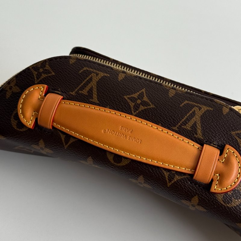 99新🆕 Louis Vuitton LV 路易威登 Rush Bumbag 老花腰包-17