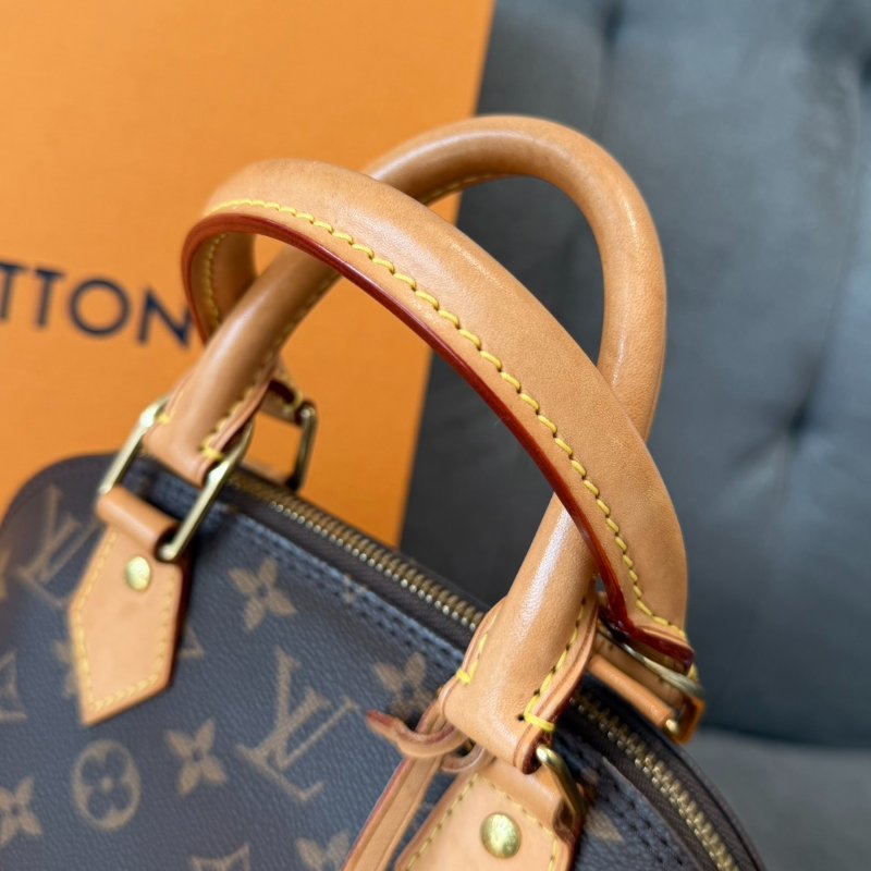 LV Alma BB 老花手提斜背貝殼包-6