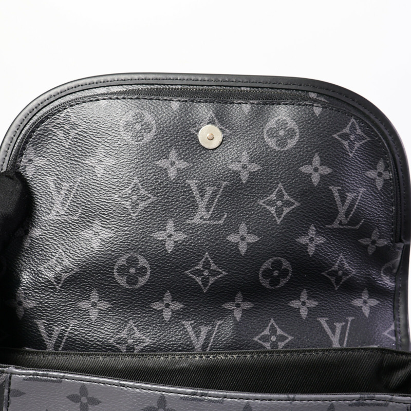 LOUIS VUITTON Monogram Eclipse Pulse肩背袋-11