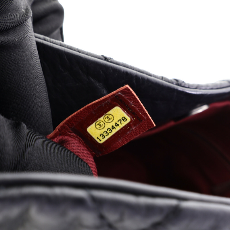 CHANEL 牛皮皮革Quilted Crinkled Calfskin Fold-Over Bag鏈帶肩背袋-7