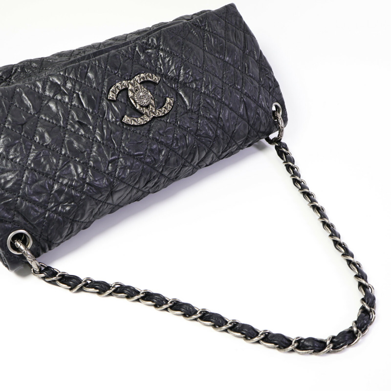 CHANEL 牛皮皮革Quilted Crinkled Calfskin Fold-Over Bag鏈帶肩背袋-8