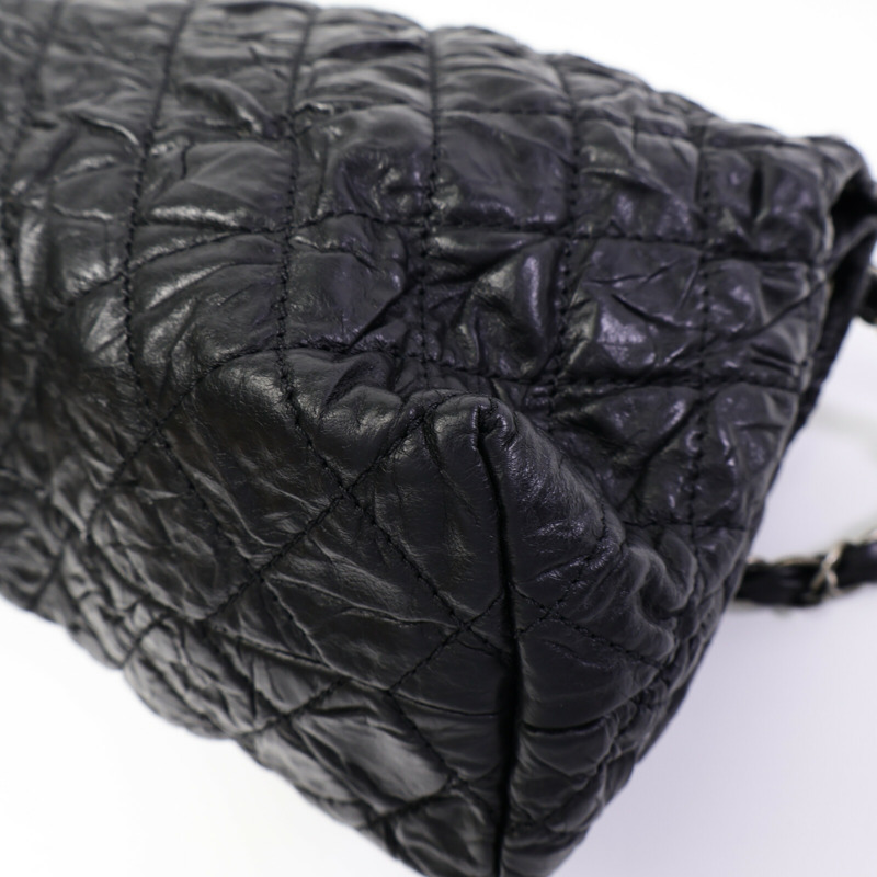 CHANEL 牛皮皮革Quilted Crinkled Calfskin Fold-Over Bag鏈帶肩背袋-12