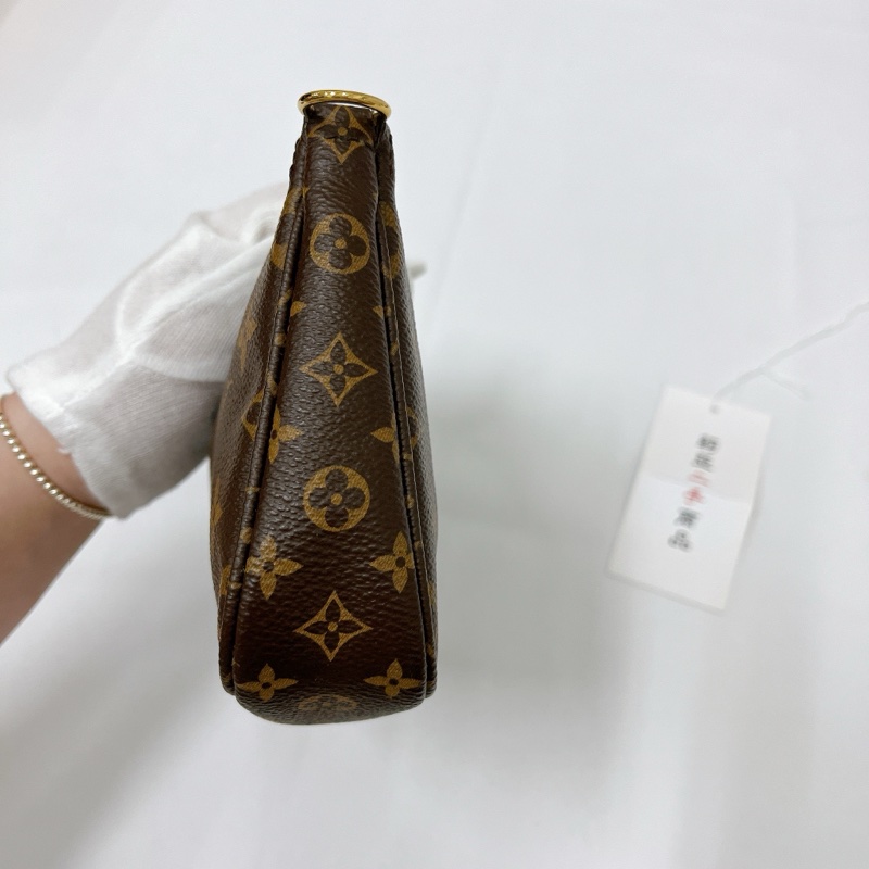 莉亞精品♡ LV M44840 五合一 粉 二手-13