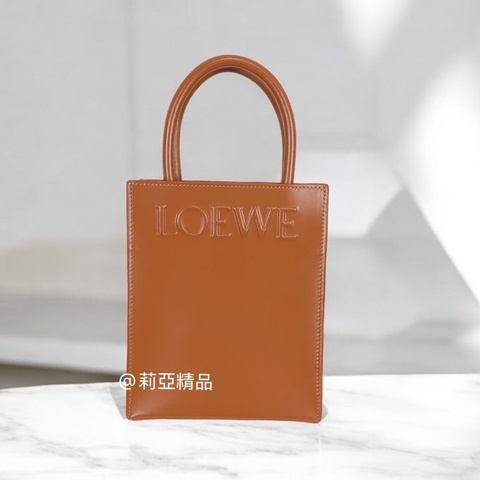 莉亞精品♡Loewe 棕色皮革琴譜包 二手