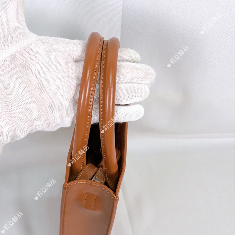 莉亞精品♡Loewe 棕色皮革琴譜包 二手-6