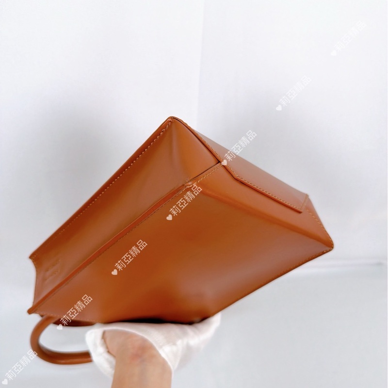 莉亞精品♡Loewe 棕色皮革琴譜包 二手-9