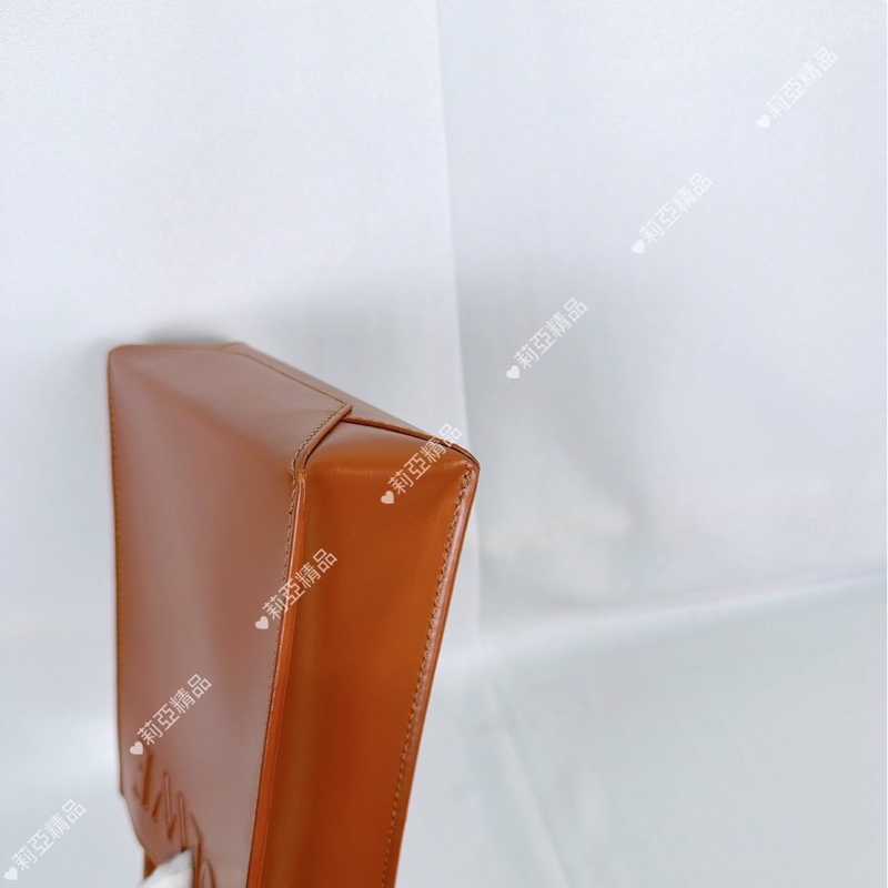 莉亞精品♡Loewe 棕色皮革琴譜包 二手-14