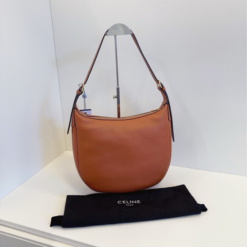 ✨Celine|焦糖色浮雕凱旋門Heloise Hobo|中號|99新-3