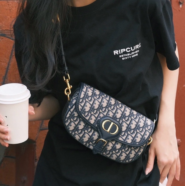✨Dior|藍色老花Bobby east west新月包|99新-1