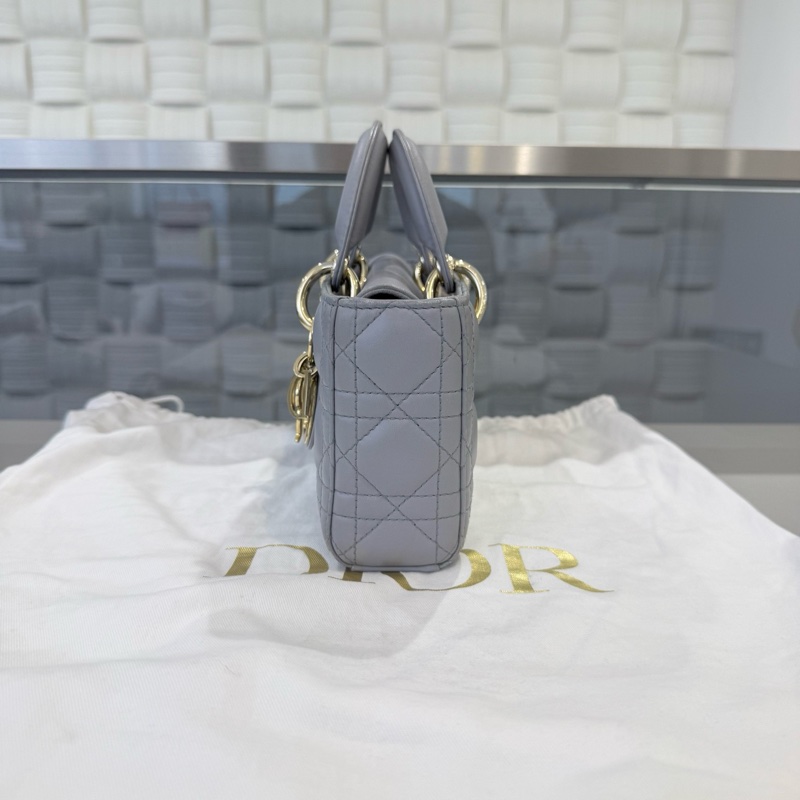 🆕97新 DIOR/迪奧 戴妃包 小號 Lady D-Joy 夢幻灰色 飾面吊墜藤格紋可拆卸調節肩帶 手提包單肩包斜挎包 22年編碼✅正品-1