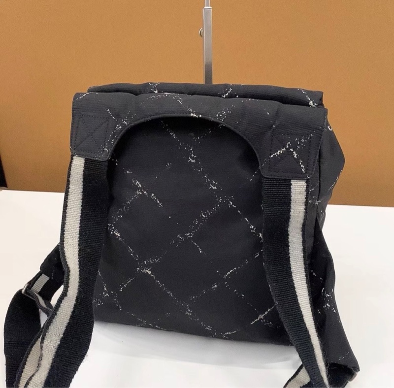 Chanel香奈兒travelline菱格紋尼龍雙肩包-9