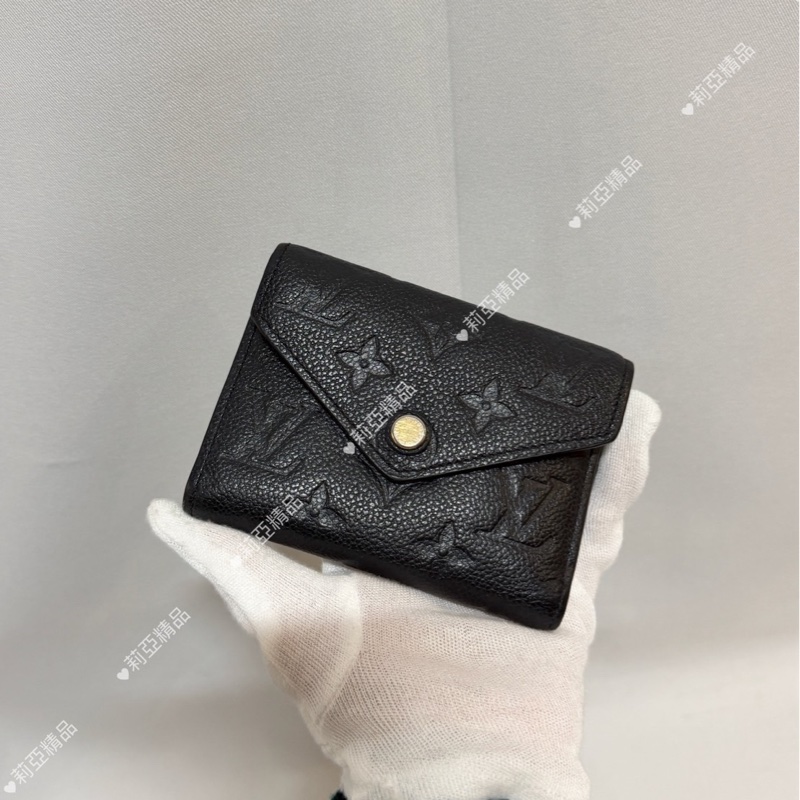 莉亞精品♡ LV M64060 黑壓紋三折短夾 二手-1