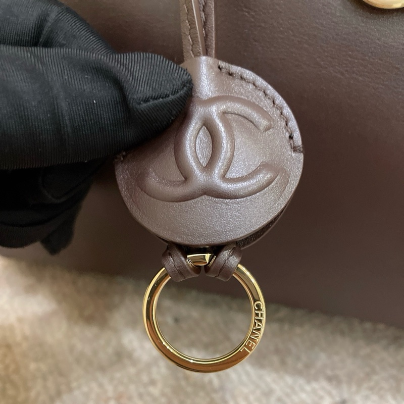 🆕全新 Chanel 26s 棕色保齡球包手提包單肩包 金扣 芯片 🤎正品-8