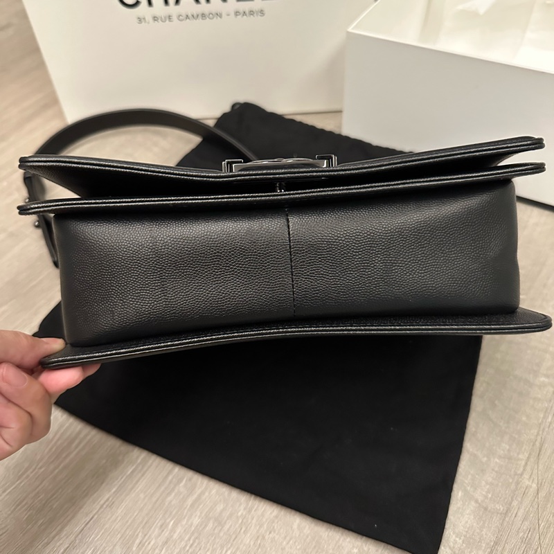 Chanel leboy 25cm so black-2