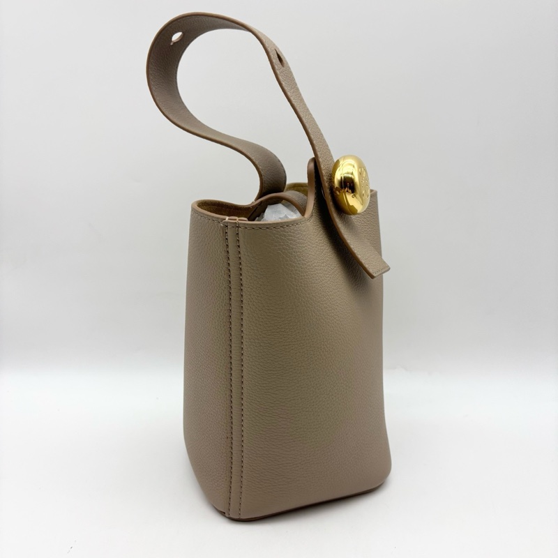 99新🆕 LOEWE 羅意威 Pebble Mini大象灰水桶包 手提包斜背包 金扣 25年帶票 ✅正品-3
