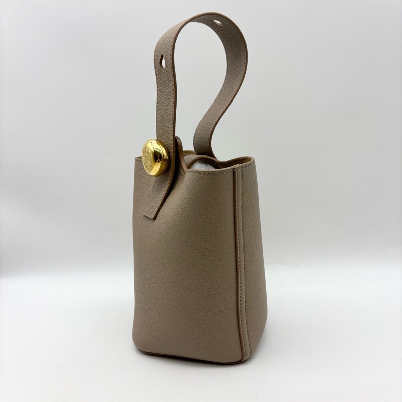 99新🆕 LOEWE 羅意威 Pebble Mini大象灰水桶包 手提包斜背包 金扣 25年帶票 ✅正品-4