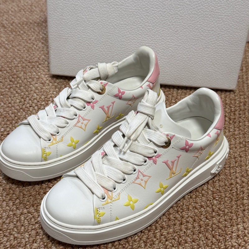 98新LV LOUIS VUITTON 路易威登 浮雕logo小白鞋彩色老花運動鞋 36碼-0