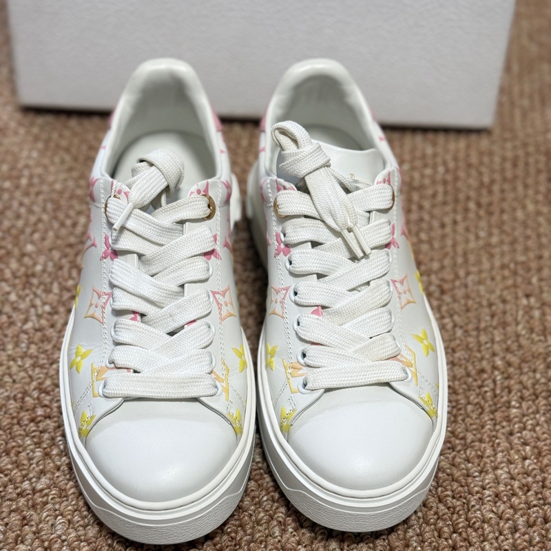 98新LV LOUIS VUITTON 路易威登 浮雕logo小白鞋彩色老花運動鞋 36碼-1