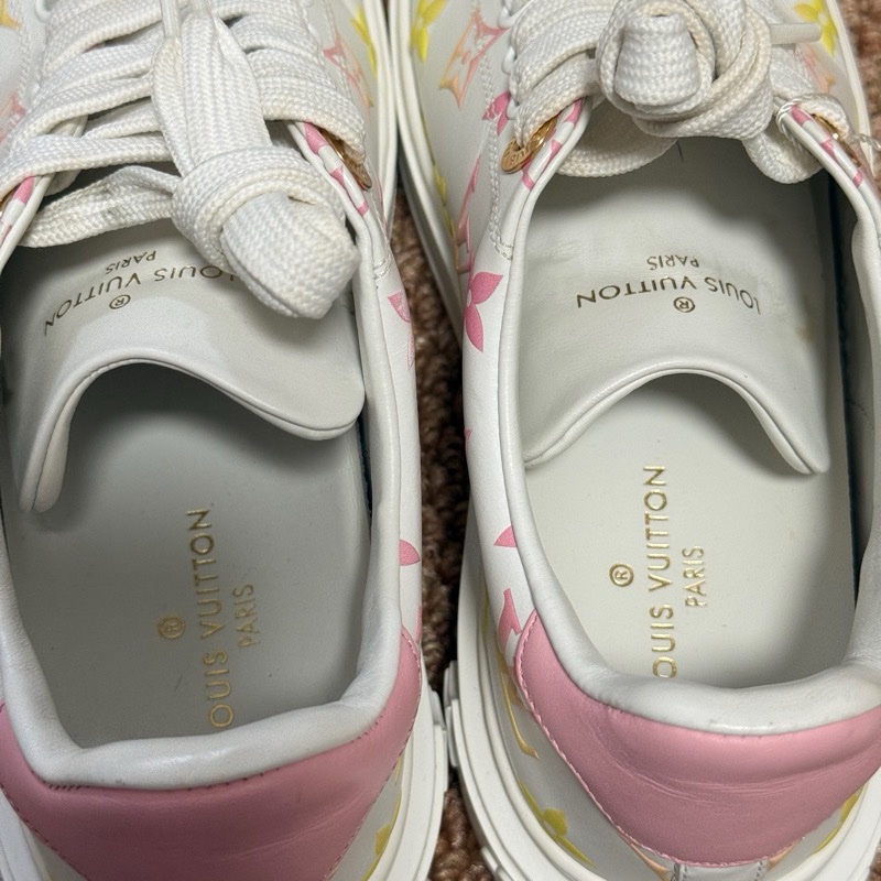 98新LV LOUIS VUITTON 路易威登 浮雕logo小白鞋彩色老花運動鞋 36碼-11
