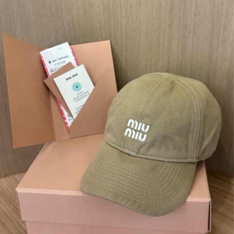 Miu Miu 抽繩棒球帽