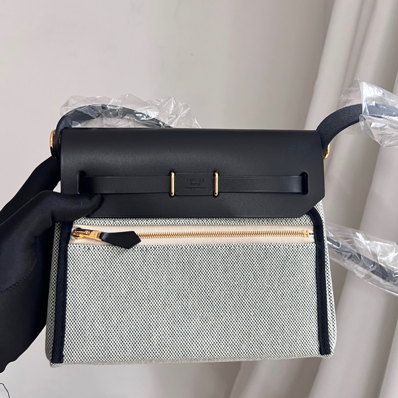 🆕全新 Hermes 愛馬仕mini herbag20 黑米拼綠帆布包 手提包單肩包斜挎包 金扣 w刻 ✅正品-2