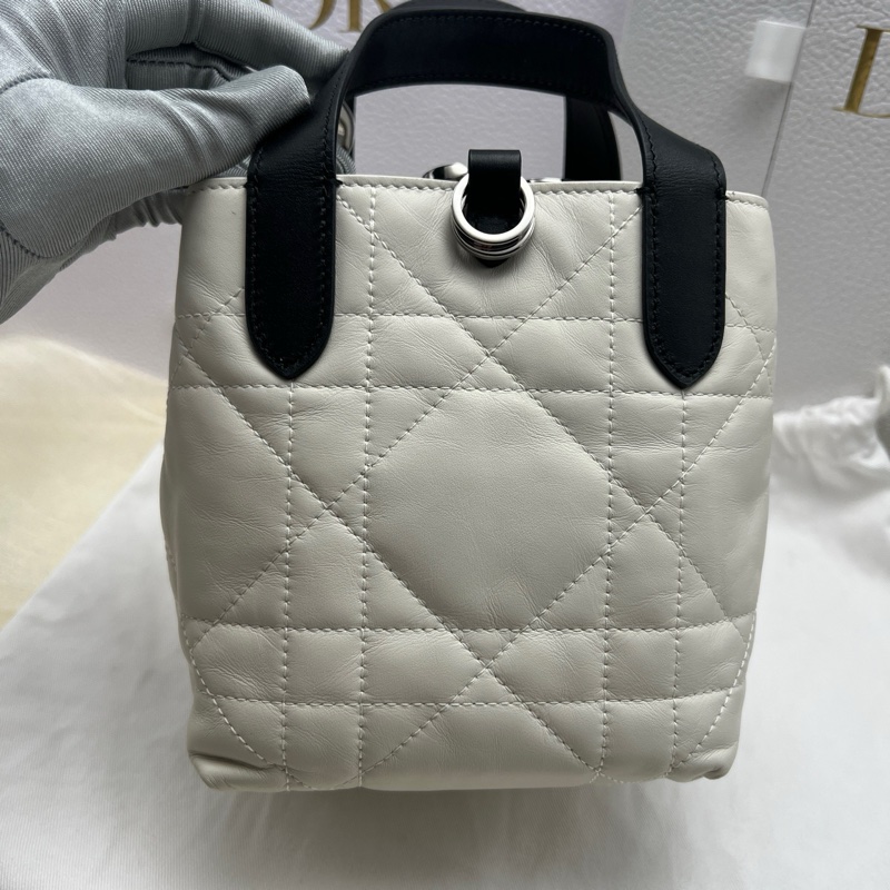 99新 迪奧/Dior Toujours土著 mini 微型竪版 奶白色拼黑色藤格紋手提包斜挎包 銀扣 25編 ✅正品-3