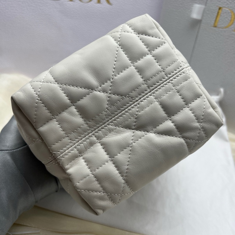 99新 迪奧/Dior Toujours土著 mini 微型竪版 奶白色拼黑色藤格紋手提包斜挎包 銀扣 25編 ✅正品-4