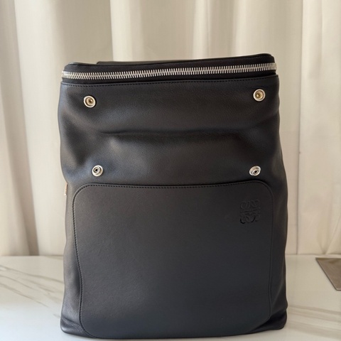 罗意威 Loewe 黑色 双肩包 大号 内里干净。