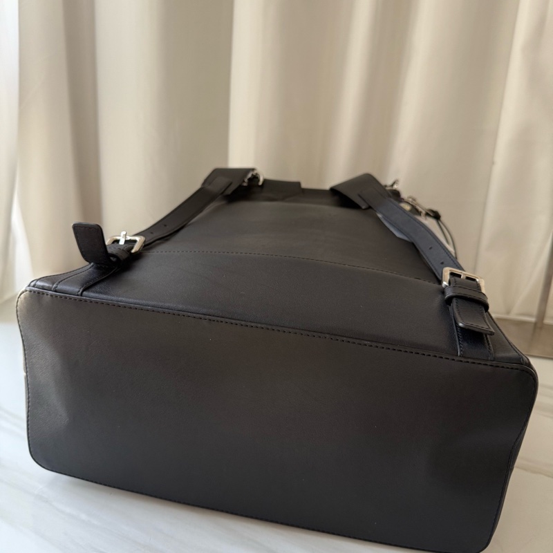 罗意威 Loewe 黑色 双肩包 大号 内里干净。-5
