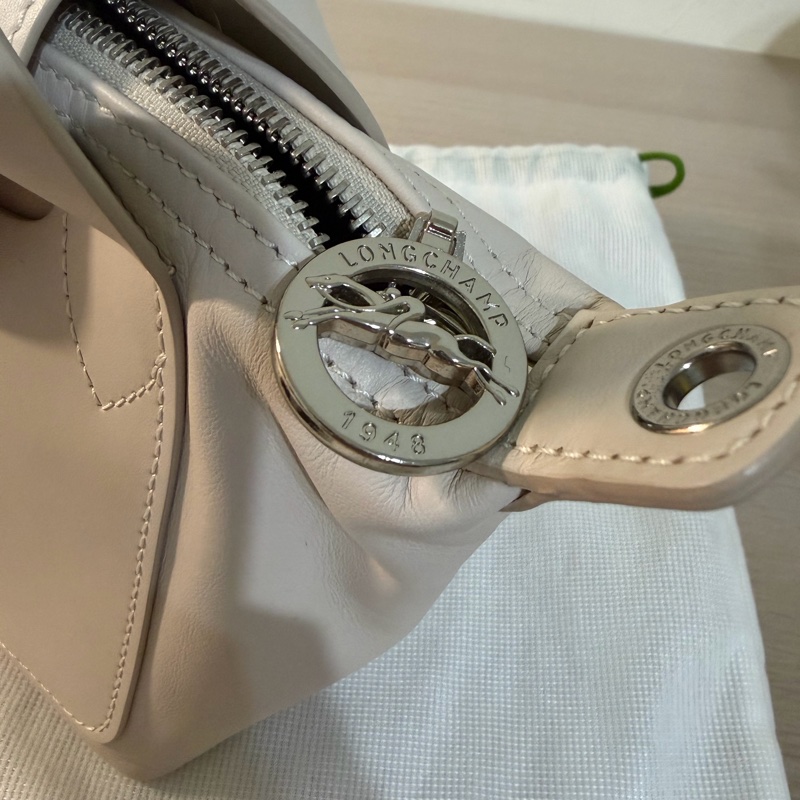 2025 春夏限定款 LONGCHAMP LE PLIAGE XTRA 系列牛皮織紋寬背帶手提/斜背兩用水餃包(迷你/白紙)-11