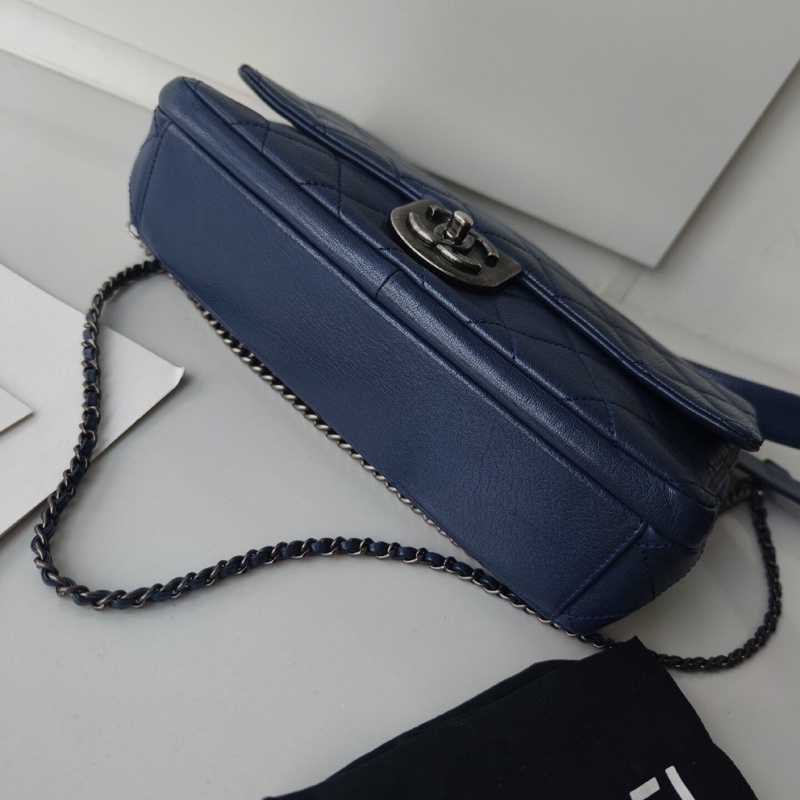 【全網獨有限量款‼️一包三用3️⃣👜】Chanel香奈兒牛皮鎖頭 CF 流浪包|三條鏈帶|深藍色-3