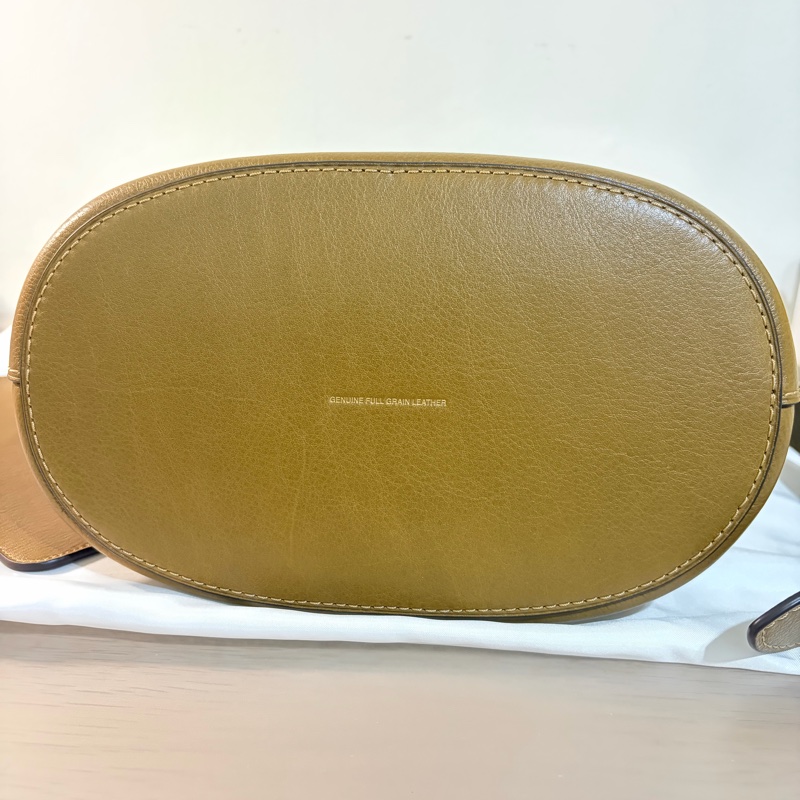 COACH BLEECKER 水桶包 MUTED OLIVE-7
