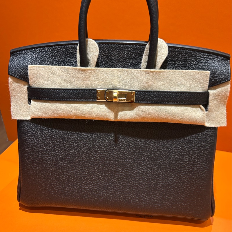 Hermes Noir Black Birkin 25 gold hardware-1