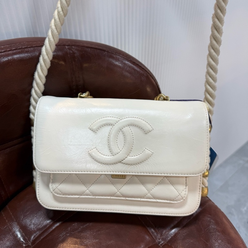 CHANEL 香奈兒 2Ways 秀款 孟買麻繩郵差手提斜挎包 白金牛皮-2