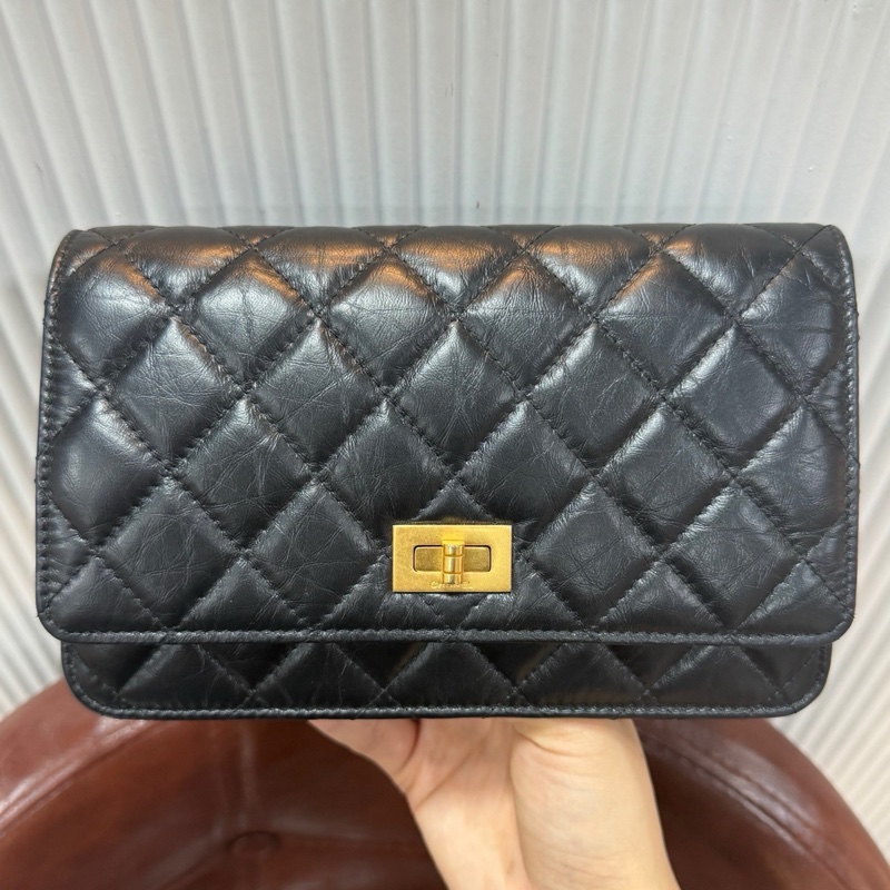 CHANEL 香奈兒 2.55 發財WOC鏈條包 黑金油蠟皮 尺寸19×12.5×4cm 超多背法-3