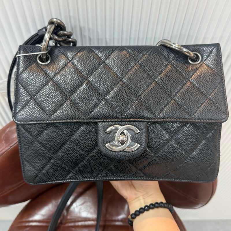 CHANEL 香奈兒 孟買 小號二合一郵差手提斜挎鏈條包 黑銀荔枝牛皮 尺寸24×17cm 20開-1