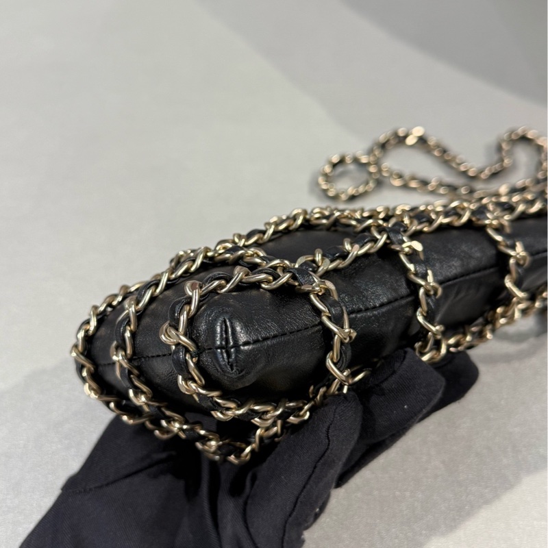 Chanel香奈兒黑金羊皮網格鏈條手機包 28開-6