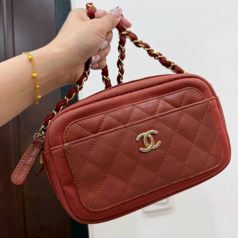 《仙闆名牌精品》CHANEL 香奈兒 紅色 鍊條包 相機包 斜背包 肩背包-0