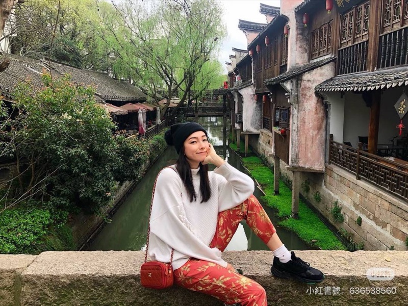 《仙闆名牌精品》CHANEL 香奈兒 紅色 鍊條包 相機包 斜背包 肩背包-1