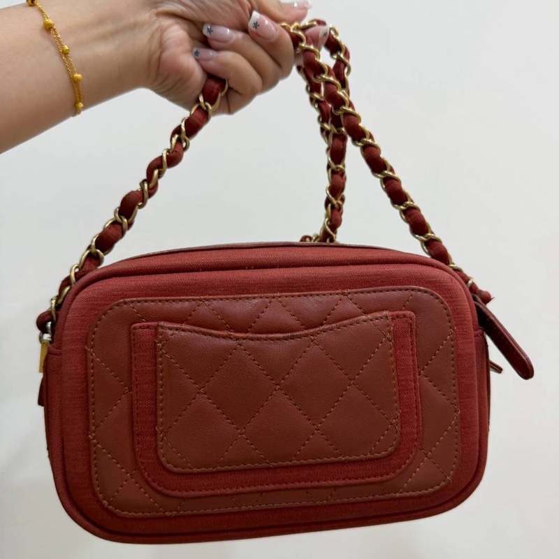 《仙闆名牌精品》CHANEL 香奈兒 紅色 鍊條包 相機包 斜背包 肩背包-3